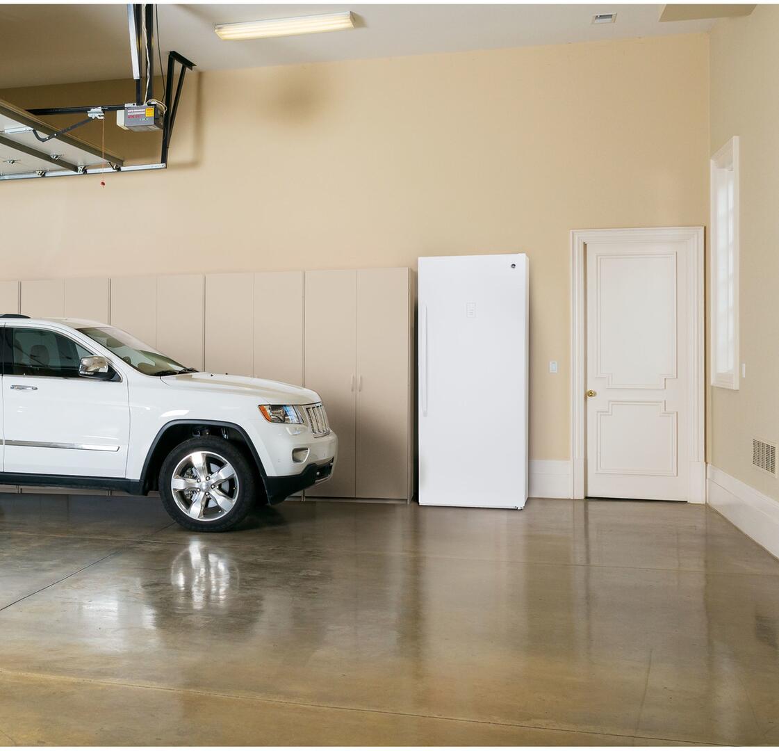 GE Upright Freezer 21.3 Cubic Feet White