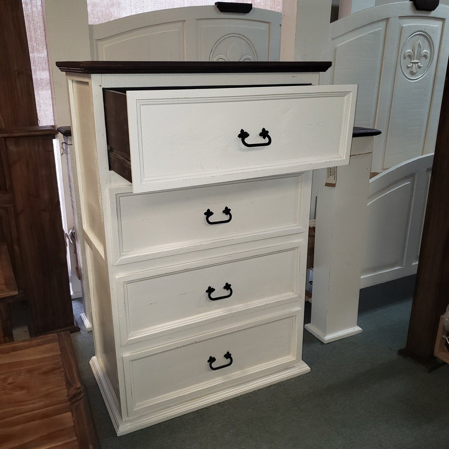 Mansion Rustic White 4 Drawer Dresser